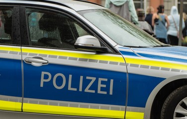 Polizeiauto vor Demonstration 