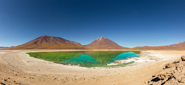 Green Lagoon, Laguna Verde, in Bolivia