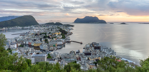 Panorama over aalseund city from the viewpoint Aksla during sunset hours - obrazy, fototapety, plakaty