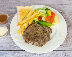 Pork, Beef, Salmon, T-bone, Sirloin, Pork chops, 