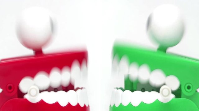 two toy teeth toy chatting fast then slow 