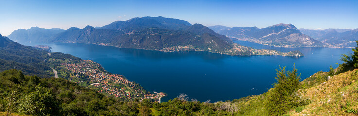 Fototapeta na wymiar view of Lecco's arm of Como lake