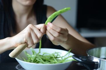 Collection of photographs cooking green beans.