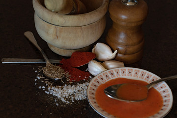 Canarian sauce and ingredients for its preparation in a home kitchen