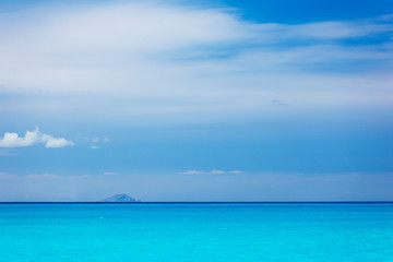 Fototapeta na wymiar Island In Turquoise Sea, Antigua