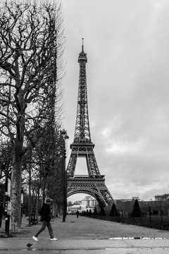 Travel a Paris in France