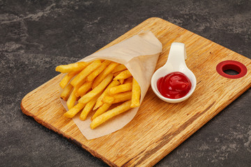 French Fry with tomato sauce