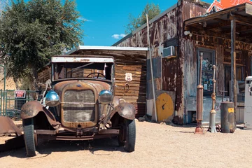 Foto op Plexiglas Route 66 - vervallen auto - oude historische auto © Sandwurm79