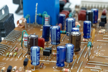 Composant électronique informatique