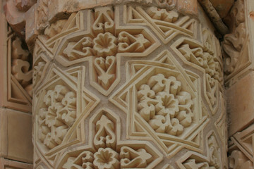 Allphotokz Mausoleum Aisha Bibi 20060523 7541 20D S2