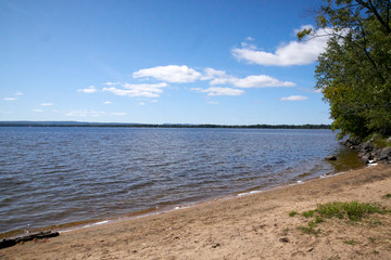 Fototapeta na wymiar lake in the summer