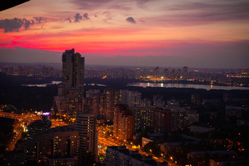 Fototapeta na wymiar Beautiful sunset in Moscow. In June