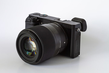 Digital Mirrorless camera with lens
