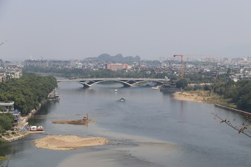 Paysage urbain et fleuve à Guilin, Chine	