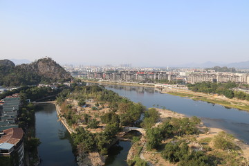 Paysage urbain et la rivière Li à Guilin, Chine	