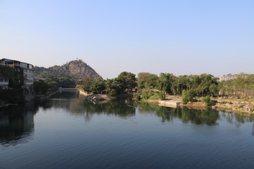 Fototapeta na wymiar Rivière Li à Guilin, Chine 