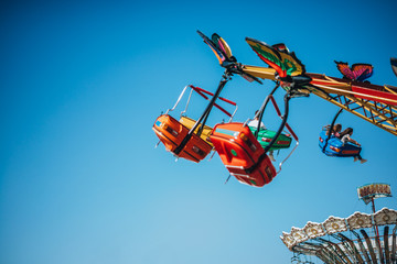 Carousel swing attraction