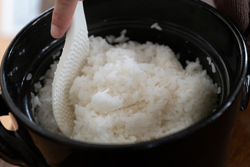 自宅の土鍋で炊く白米　炊き立てご飯