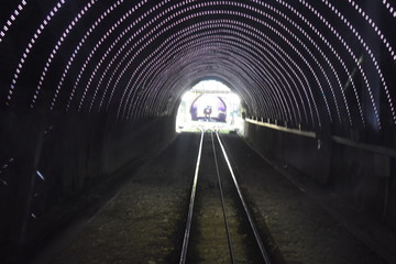 トンネル