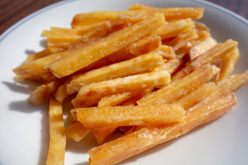 皿の上の芋ケンピ