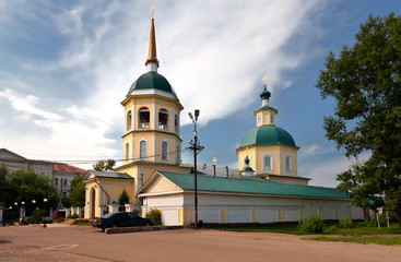 Fototapeta na wymiar Irkutsk. Beautiful Church of the Transfiguration of the Lord 1795. Summer city landscape