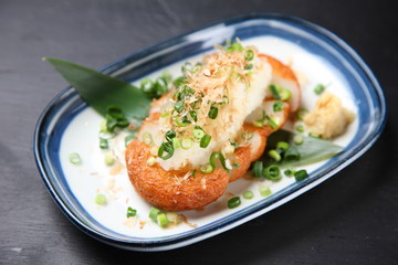 薩摩揚げのおろし葱乗せ