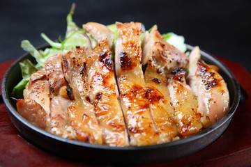 チキンのもろみ醤油焼き