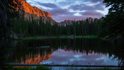 Naklejka premium Reflections in a high mountain lake