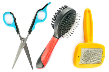 Scissors and stools for grooming dogs and cats.