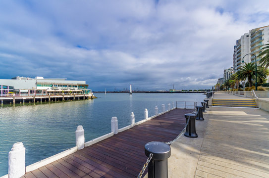 Hobsons Bay Side