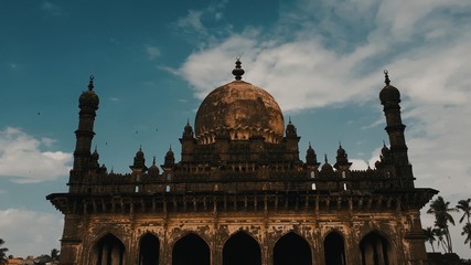 Fototapeta na wymiar hampi ancient indian building