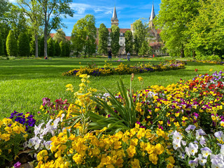 Schloss Öhringen mit Hofgarten im Frühling