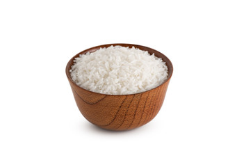Fototapeta na wymiar clipping path rice in wood bowl on isolated white background