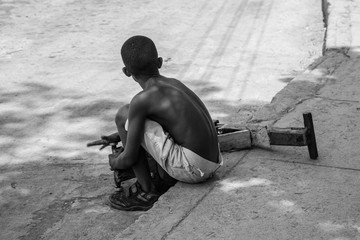 Cuba zabawa dzieci na chulajnodze