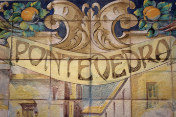 Azulejo sobre Pontevedra en la plaza de España de Sevilla
