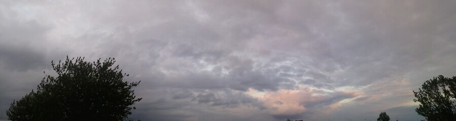 Fototapeta na wymiar Heavy clouds in the sky