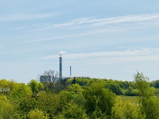 Obraz premium power plant with smoke