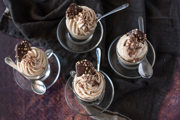 Crema caffè e biscotti rocher