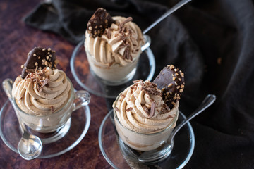Crema caffè e biscotti rocher