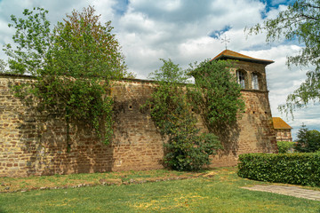 Mauer mit Wachturm
