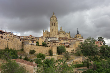 Fototapeta na wymiar View of the city of Segovia (Spain)