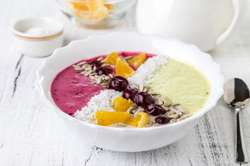 Image with smoothie Bowl.