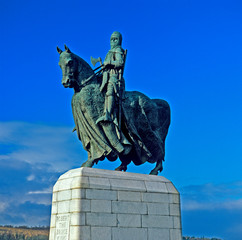 The impressive mounted statue of Robert the Bruce at the Bannockburn Visitor Centre Stirling...