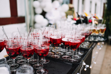 Obraz na płótnie Canvas photo of wine glasses on a table