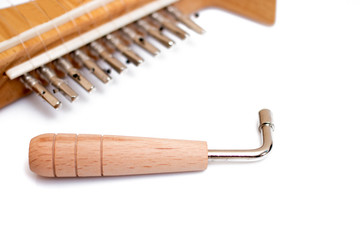 tuning tool for stringed instruments