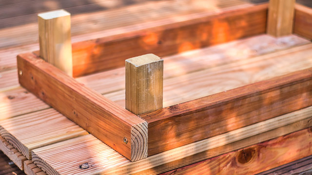 Bretter und Balken f&uuml;r dei neue Holzterrasse