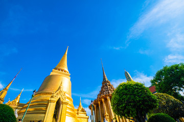 Naklejka premium Royal grand palace pagoda temple in Bangkok