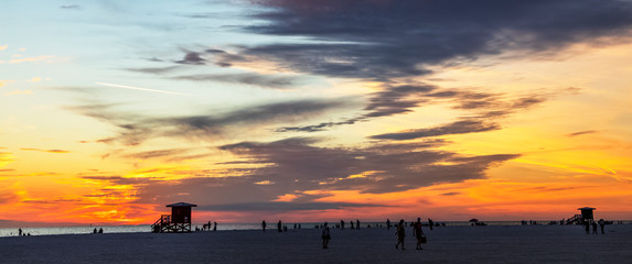 Obraz premium sunset on the sea, sky, water, orange, landscape, red, clouds, cloudscape, dusk, horizon, lifeguard, tower, beautiful, Siesta Key, Florida