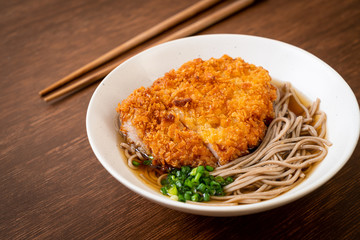 Soba ramen noodle with Japanese fried pork cutlet (tonkatsu)