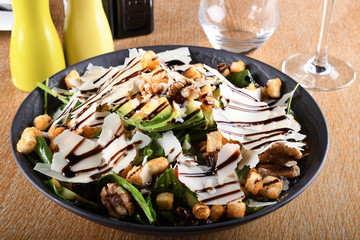 Baby spinach salad, avocado, cherry tomatoes, mushrooms, cucumberscranberry balsamic dressing